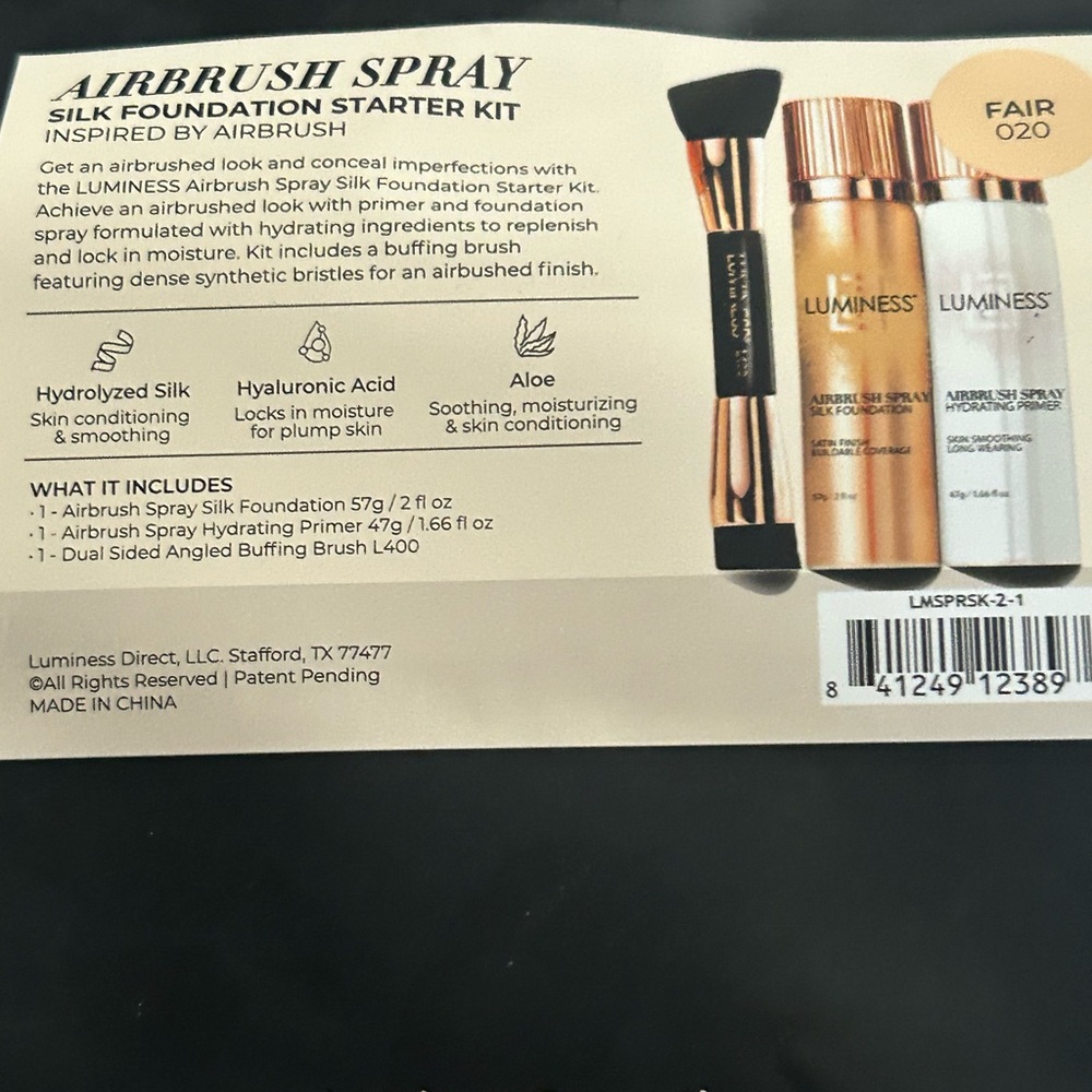 Airbrush makeup practically brand new, used once wasn’t for me. Shade is listed